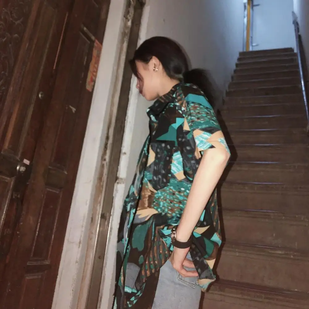 

2019 New Summer Retro Broken Flower Port Style Design Feelings Small Cotton Nose Short Sleeve Shirt Female Loose