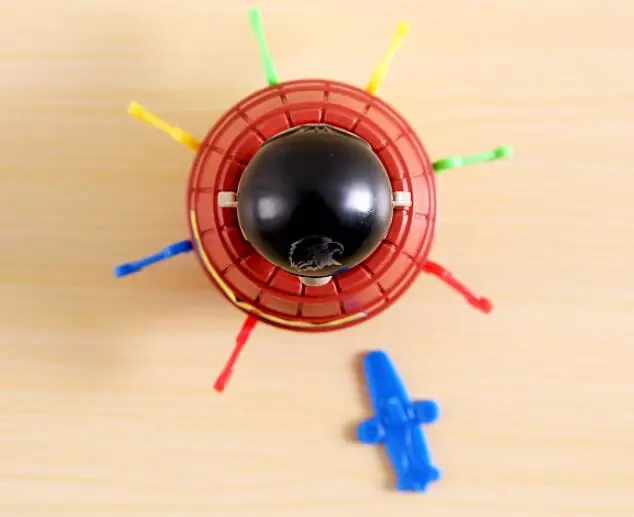 Дети Забавный Гаджет Pirate ствола игры игрушки детей Лаки Stab Pop Up Игрушка
