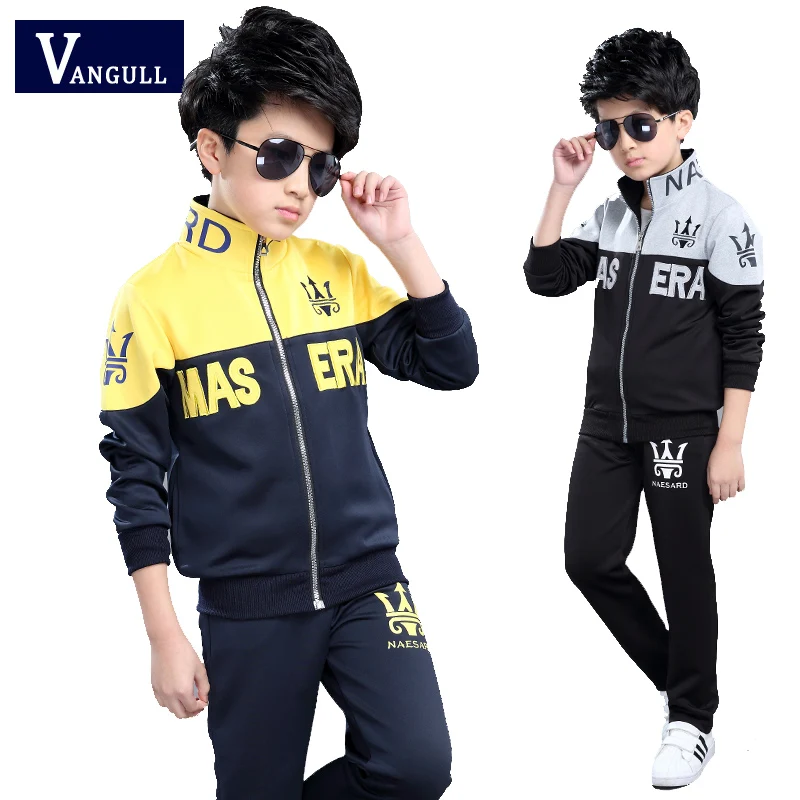 2017 Spring fall fashionable classic children s sports suit boy fight color printing alphabet Trident leisure