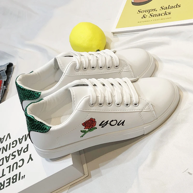 

Women Shoes White Sneakers Embroidered Flowers Flats Spring Women white Canvas Shoes Lace-up Casual Woman Tenis Feminino