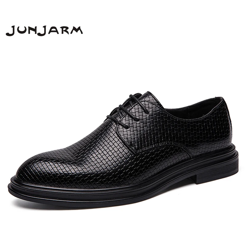 

JUNJARM 2019 British Style Men Dress Shoes Pointed Oxfords Shoes For Men Lace Up Designer Luxury Men Formal Shoes