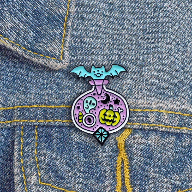 

Fairy Tale Potion Brooch Midnight Magic Potion Bottle Space Star Moon Eye Ghost Pumpkin Bat Enamel Lapel Pin Halloween Kid Badge