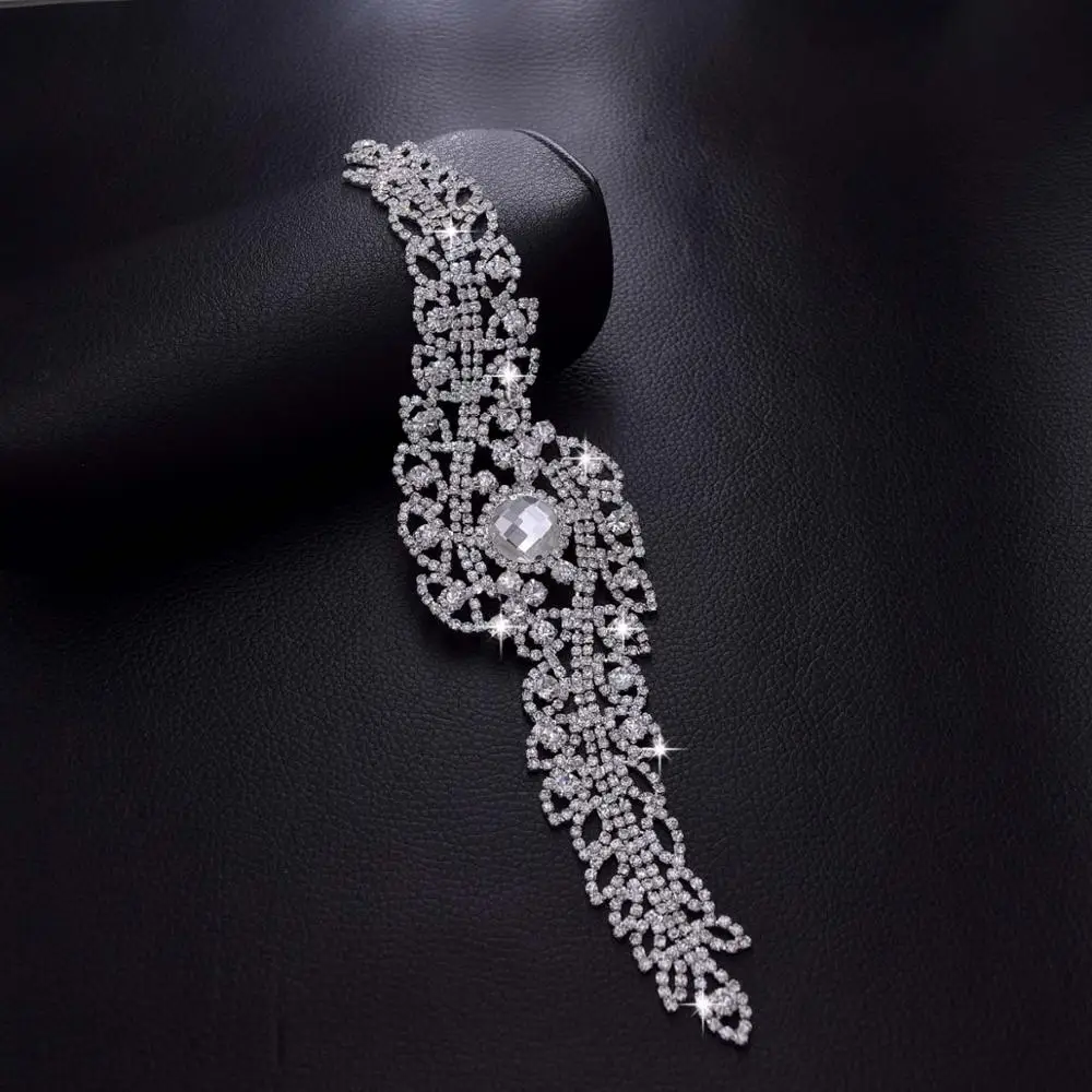 

Shiny Big Size Glass Stone Crystal Glass Rhinestone Patch Motifs Trim Sew on Bridal Dress Belt Applique Sash Headband HD-426