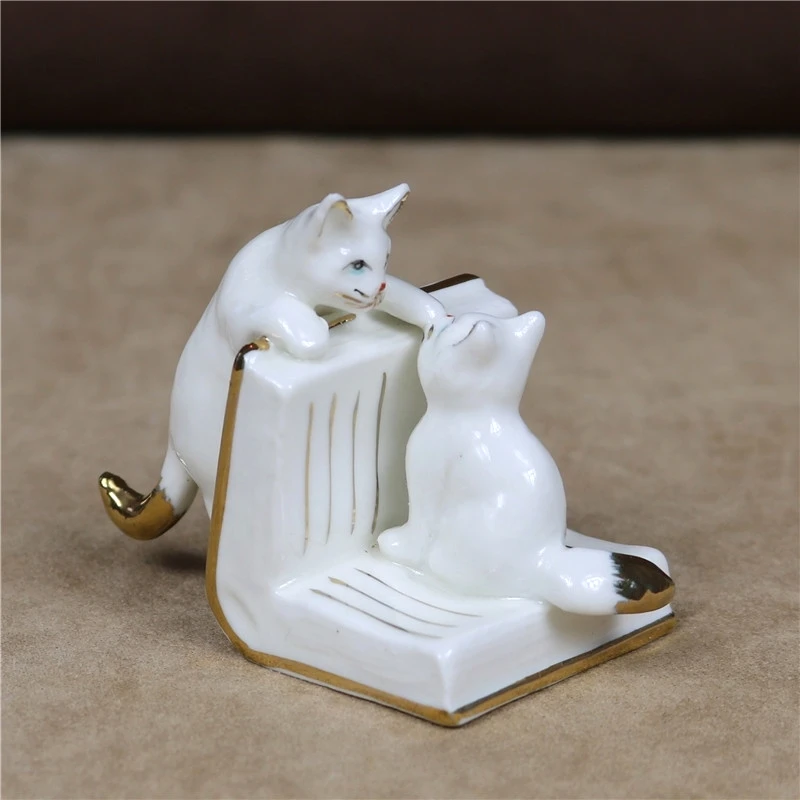 Прекрасная фарфоровая игрушка фигурка котенка ручная работа керамика кошка