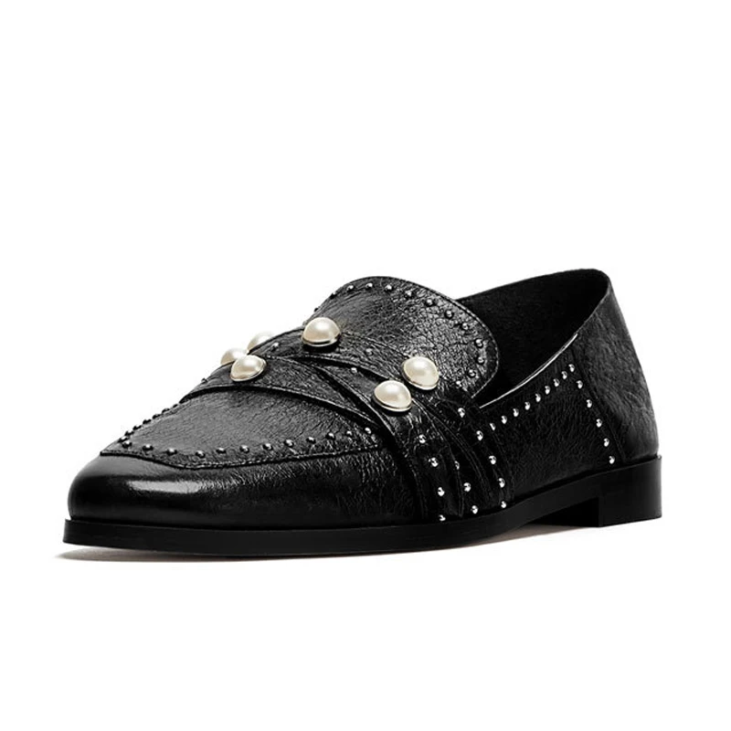 Teahoo/женские лоферы с жемчугом в стиле ретро; туфли на плоской подошве с заклепками; женские черные кожаные мокасины; женская обувь; коллекция года; модные мягкие женские слипоны