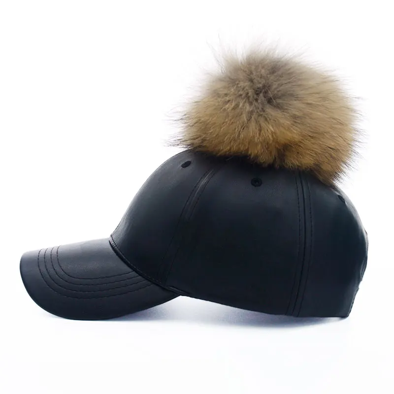 Online 2016 neue echtpelz pom pom kappe für frauen Frühling candy farbe PU baseballmütze mit echtpelz pom poms marke neue weibliche kappe B310