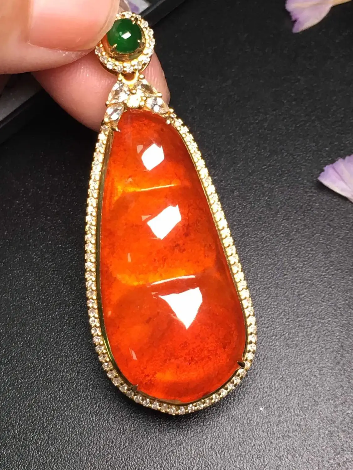 

Fine Jewelry Pure 18 K Gold Jewelry Lucky Beans Natural Burmes Jade Gemstones Pendant Necklace Fine Women Pendants Necklaces319