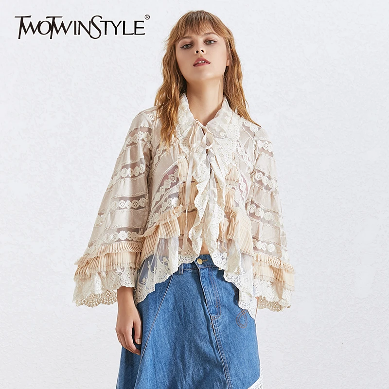 Женская кружевная блузка TWOTWINSTYLE Длинная с отложным воротником и рукавами