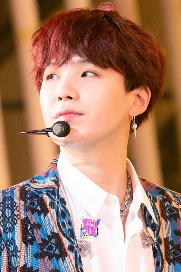 10079270879_1830314810