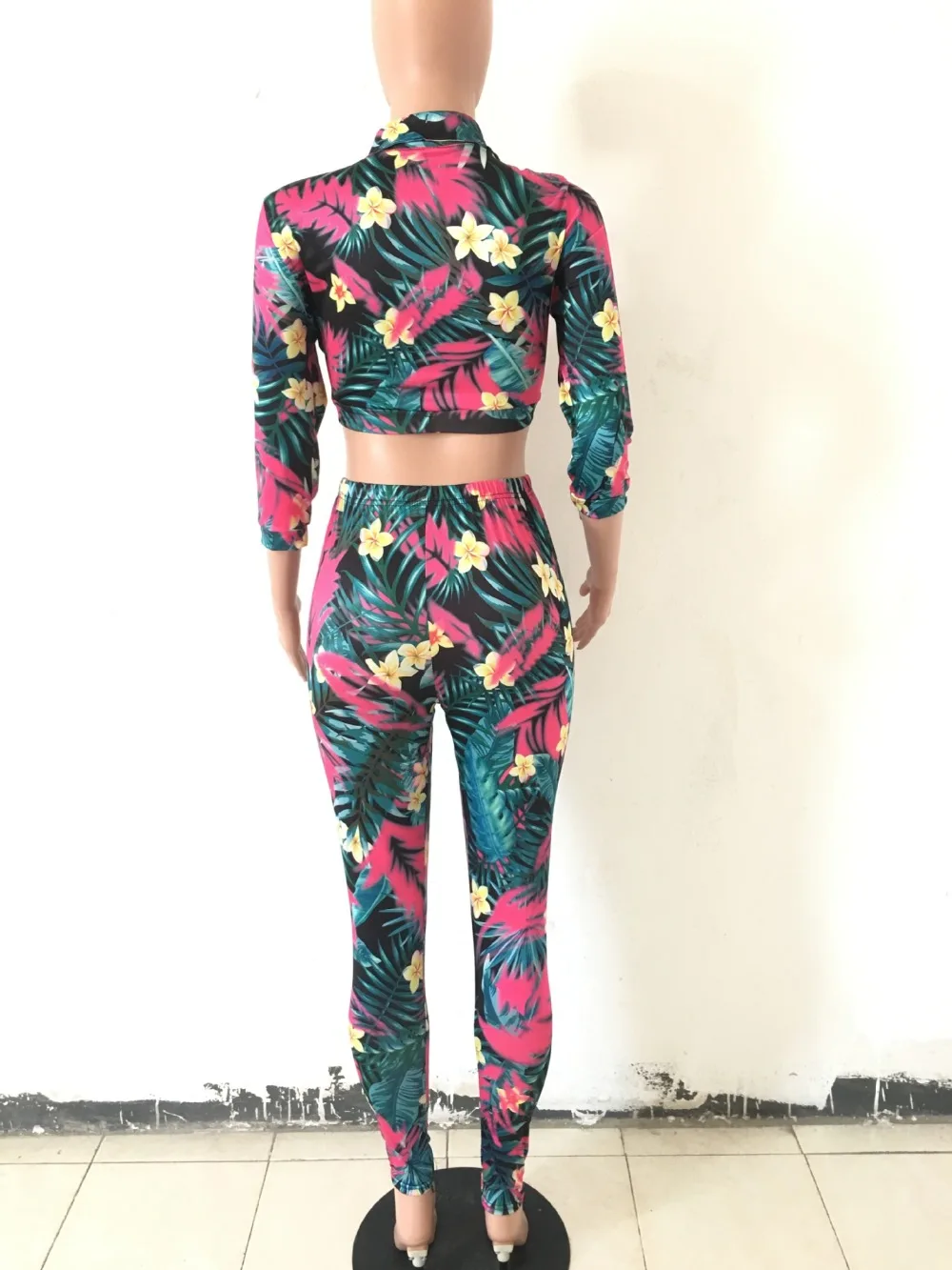 8668778444_591906627