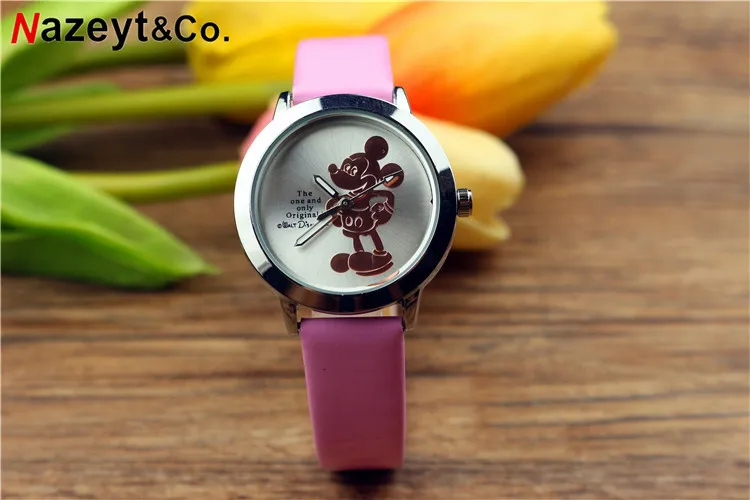 Новые детские часы с 3D ремнем Микки Мауса, студенческие светящиеся кварцевые наручные часы с рисунком Микки Мауса для женщин - Цвет: Розовый