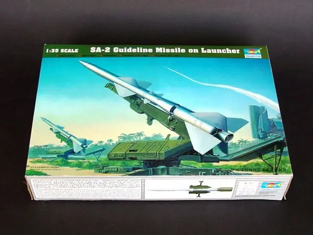 Труба 00206 1:35 Sam-2/SA-2 ЗРС пусковое устройство. Модель сборки
