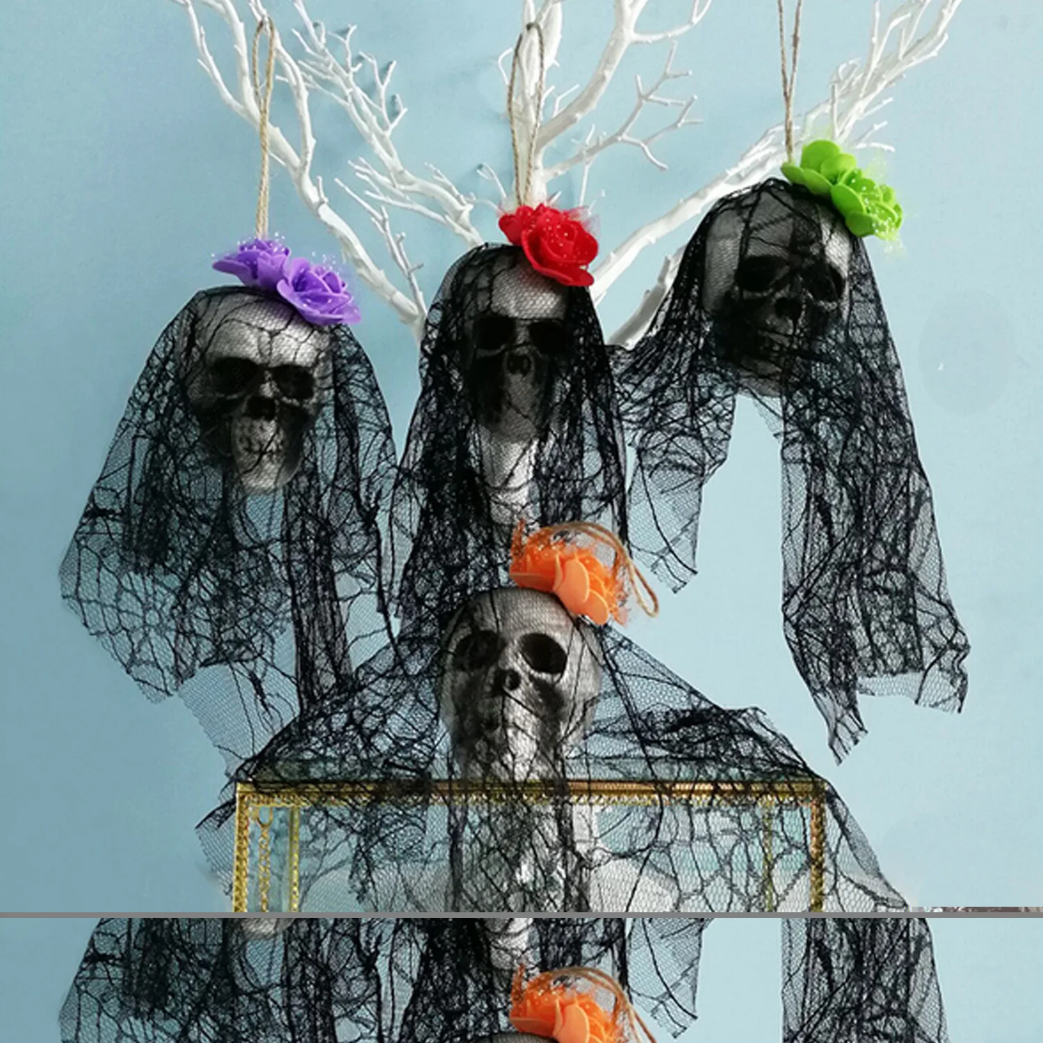 4PCS Naturally Realistic Hanging Foam Skull Bone Head with Lace Scarf Rope for Halloween Festival Party Haunted House Bar Decoration