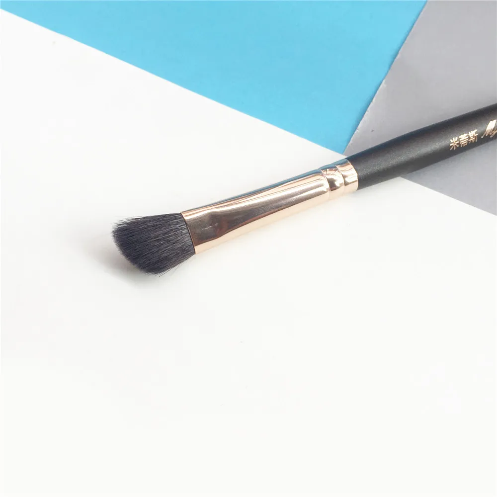 MyDestiny 029 Angled Eyeshadow Brush _ 3
