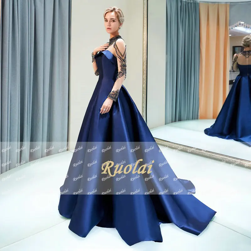 Red Satin Arabic Luxury Evening Dresses Long 2018 High Neck Long Sleeves Dubai Evening Gown Formal Party Dresses robe de soiree Red Satin Arabic Luxury Evening Dresses Long 2018 High Neck Long Sleeves Dubai Evening Gown Formal Party Dresses robe de soiree