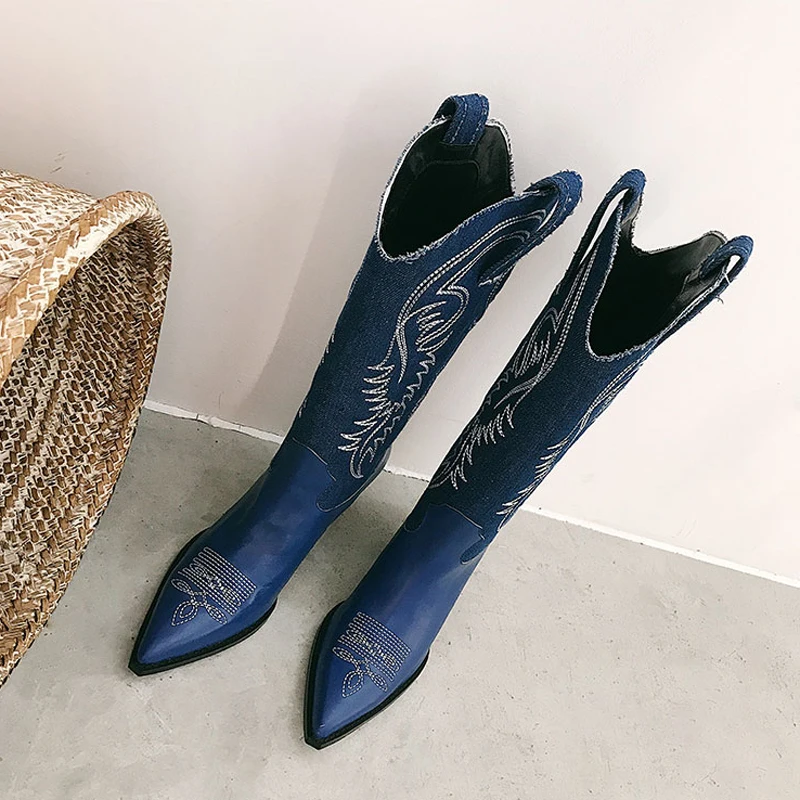 Mcacchi/ женские ковбойские ботинки с острым носком и вышитыми цветами; сапоги на необычном каблуке; женские сапоги до колена в стиле ретро для подиума