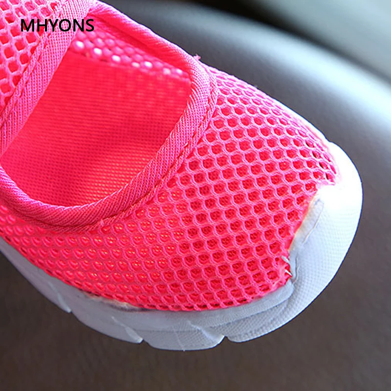 MHYONS 2019 جديد أطفال أحذية الصيف عدم الانزلاق الأطفال صافي أحذية الفتيات صنادل مماشي للموضة متعدد الألوان الأميرة الصنادل الفتيان رياضية