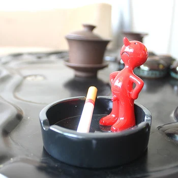 

Creative Red Birdman Decorative Ashtray Cartoon Birdman Personality Ashtray Ornaments Home Decor Miniature Furnishing Articles