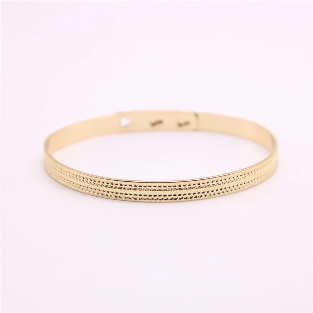 

Circle with fine lines bangles for girls Coarse round women bangles and