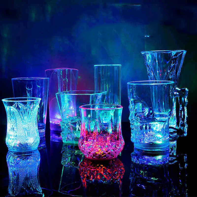 

Colorful Induction LED Automatic Flashing Cup Novelty Glowing Glass Cup Dark Night Bar Club Decoration For Glow Party Supplies