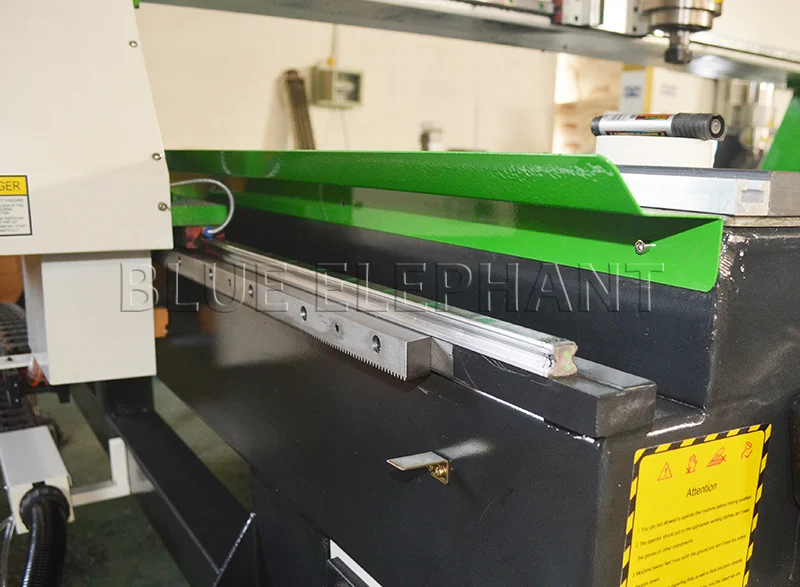 linear rail of 1325 water cooling spindle cnc router