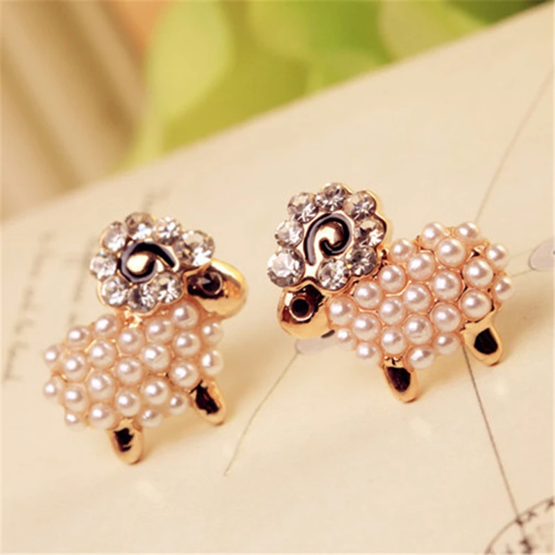 

RONGQING Lovely Imitation Pearls Sheep Earrings Golden Luxury Animal Jumbuck-mutton Stud Earring Women