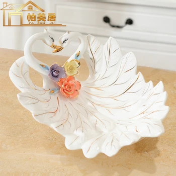 

Swan fruit tray creative modern living room simple ceramic tea table put pieces of candy plate wedding Euro flowers Wedding gift