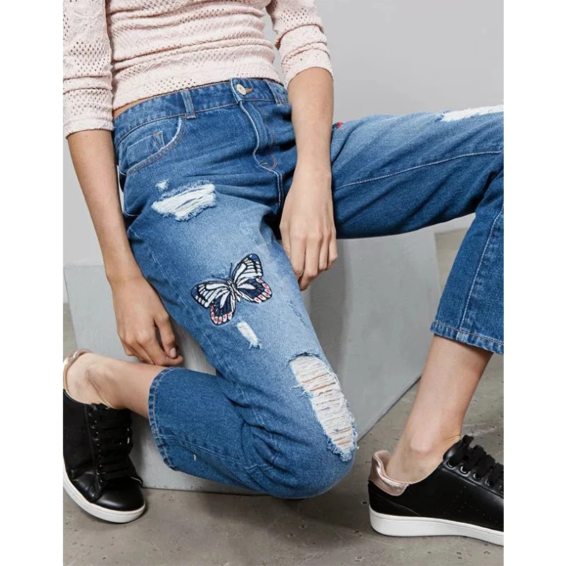 Vintage Blue Ripped Jeans For Women Floral Butterfly Embroidery Pockets