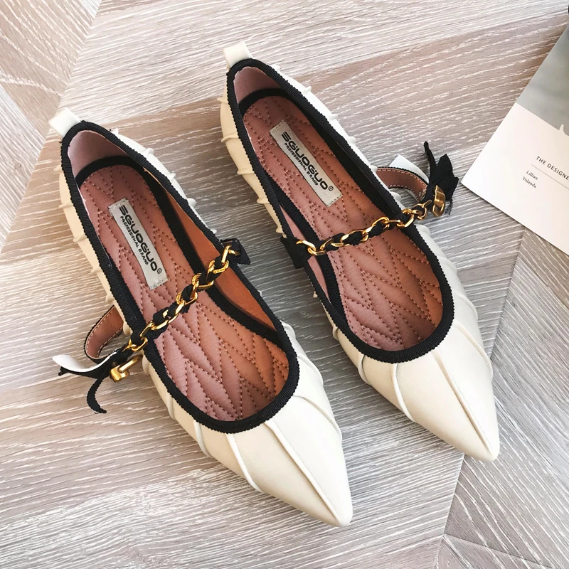 

2018 new shoes spring new Korean retro Mary Jane shoes wild buckle chain Chain with shallow mouth pointed flat shoes .