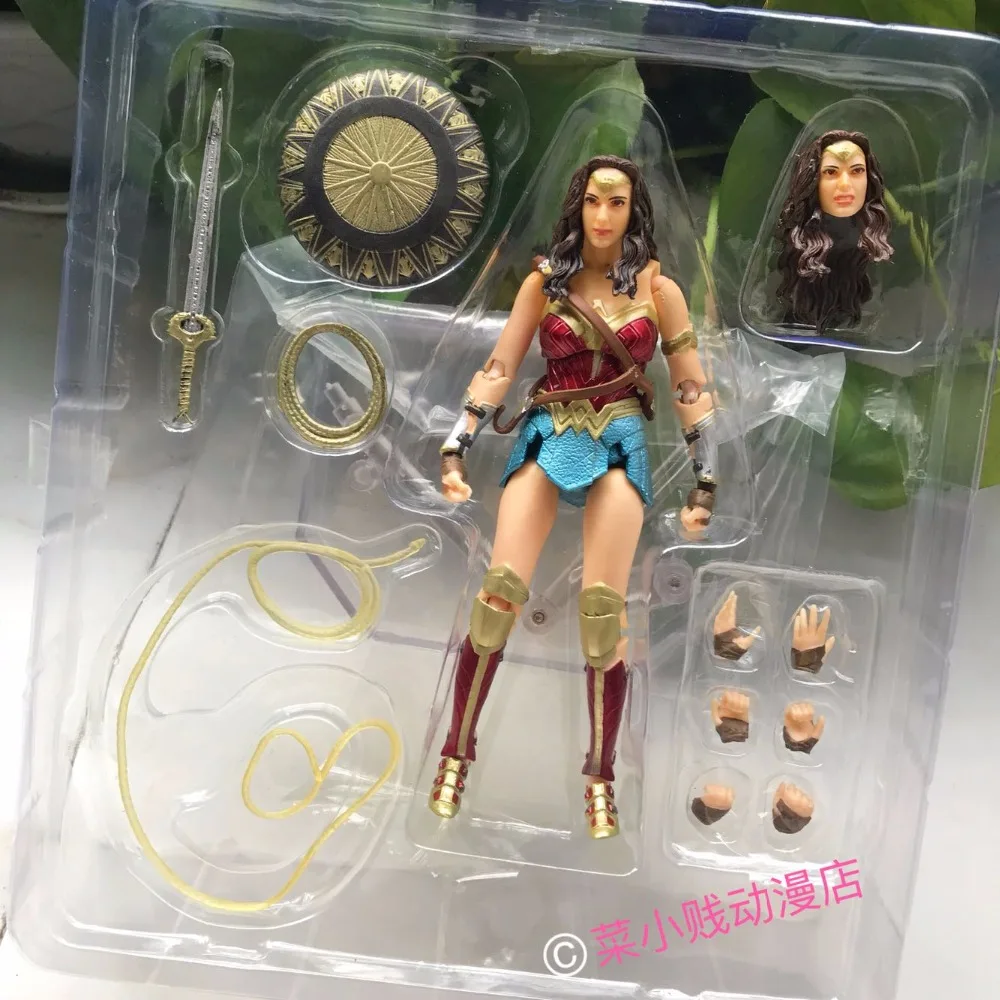 DC COMICS Super Hero Wonder Woman PVC Figure Collectible Model Toy