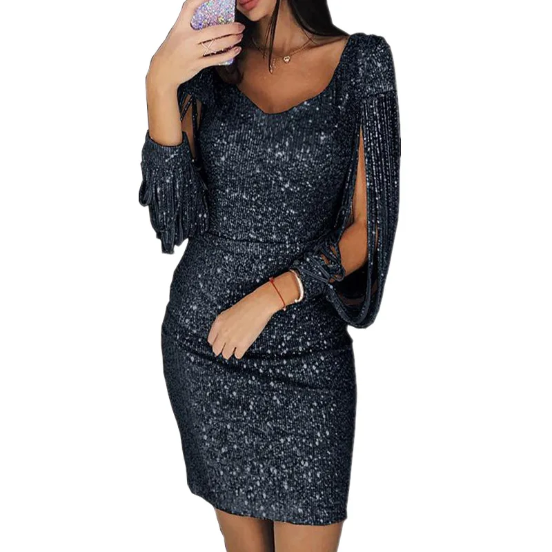 

2019 explosion models Europe and the United States V-neck sparkling tassel long-sleeved slim bag hip dress