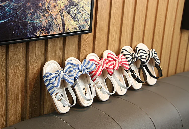 Детские сандалии; Новинка года; Корейская летняя детская обувь с бантом; модные сандалии на мягкой подошве для девочек