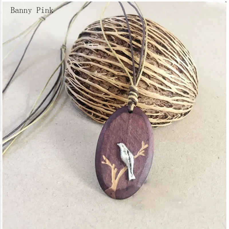 

Ethnic Alloy Bird Oval Wood Pendant Necklace For Women Multi Rope Chain Necklace FashionJewelry Chunky Pendant Necklace Colliers
