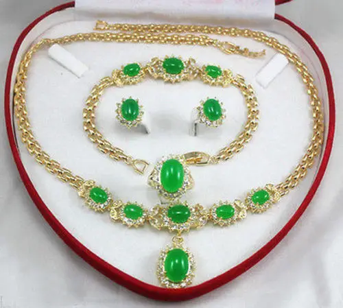 

******women's jewelry green jade Earring Bracelet Necklace Ring(No box)