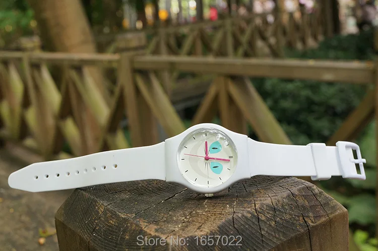 3184652292_677347802