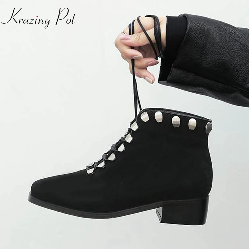 

Krazing Pot 2018 genuine leather metal rivets decoration ankle boots high quality med heel European square toe Chelsea boots L23