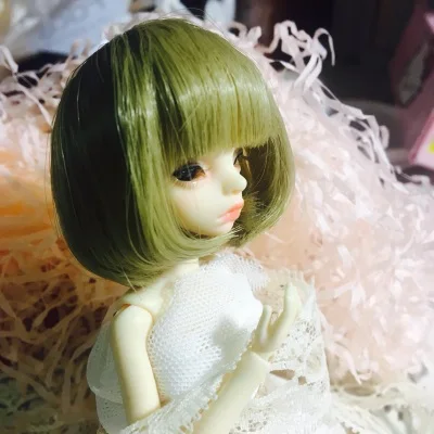 

Free shipping . . lingxiyiwa BJD doll 1/8 Eugenia have white and normal color