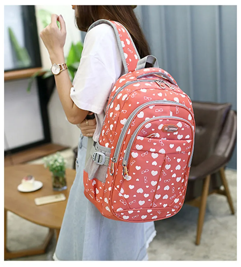 3046844441_1301797618