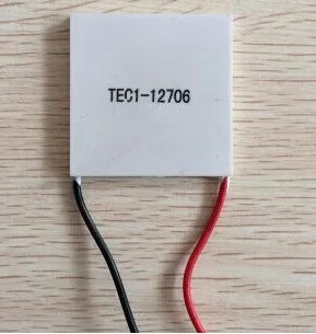 

2pcs TEC1-12706 40*40MM Semiconductor thermoelectric cooler,Water cooler refrigeration equipment Peltier Module