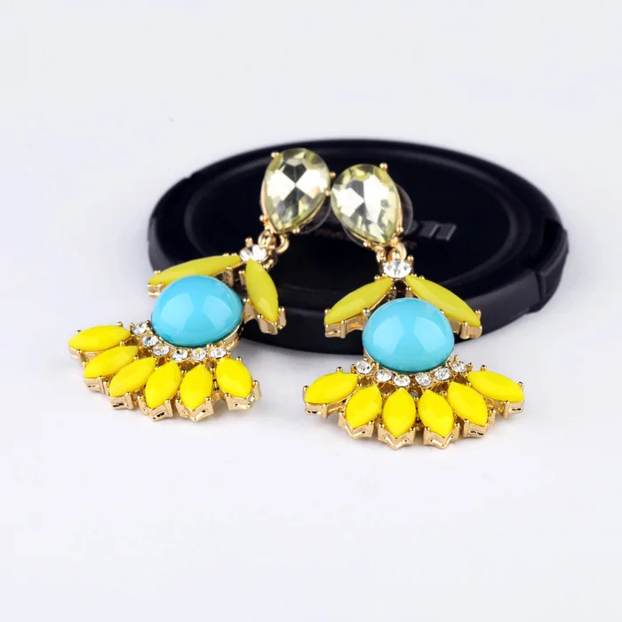 

Fashion Jewelry Wholesale Pendientes Fluorescent Color Sweet Stud Earrings Factory Wholesale