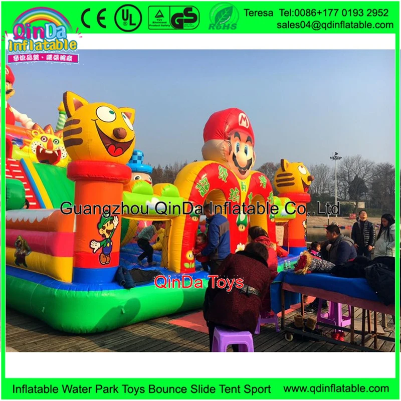 custom inflatable jumping castle19