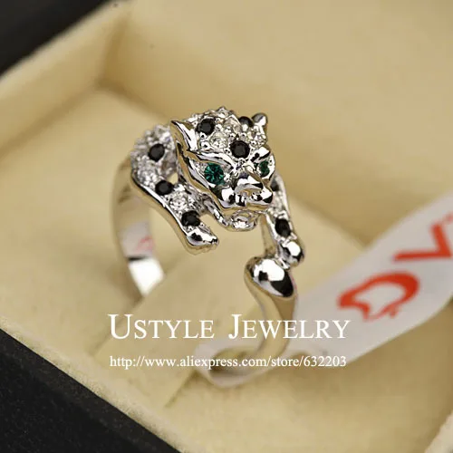 

USTYLE Fancy Brand Design with Crystals Green Eye Leopard Finger Ring