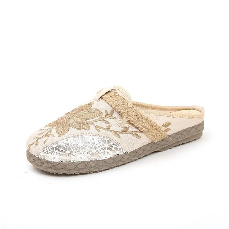

2018 summer new retro style simple slippers women embroidery mesh flat casual shoes women.