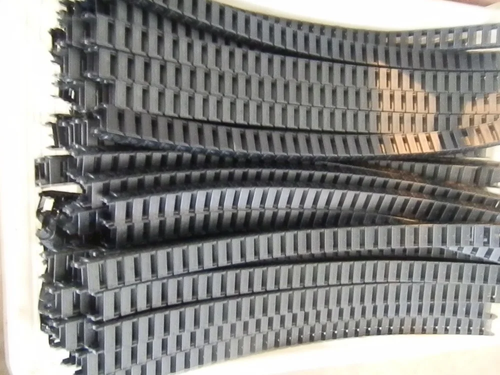 LD10seriesflexibleplasticcabletray.jpg