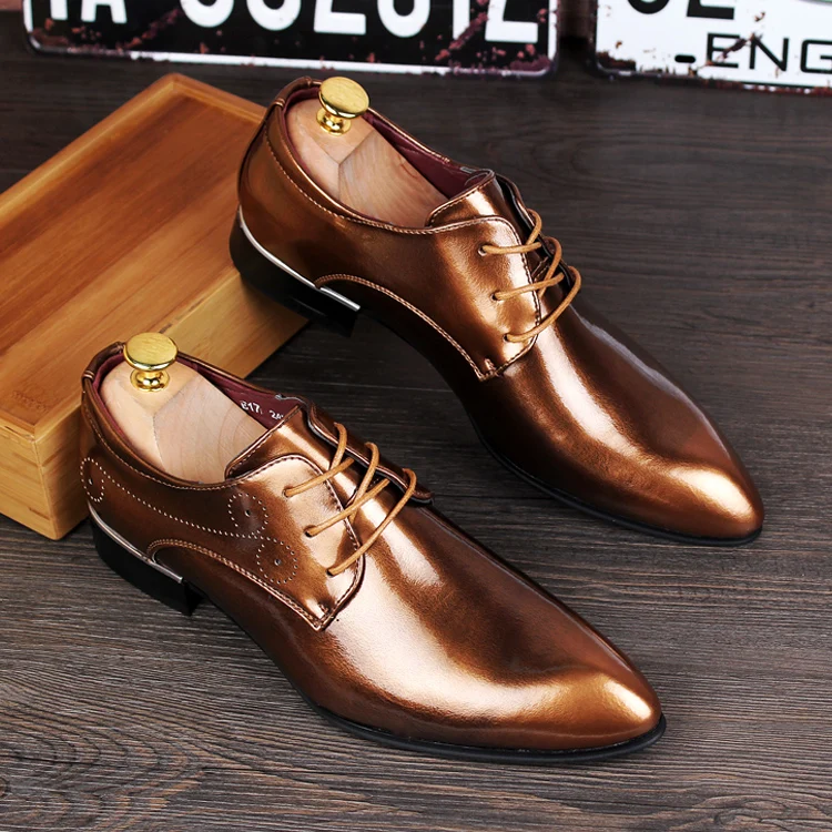 Новое поступление Мужские кожаные туфли модный британский стиль Повседневное Обувь с перфорацией типа «броги» высокое качество дышащая