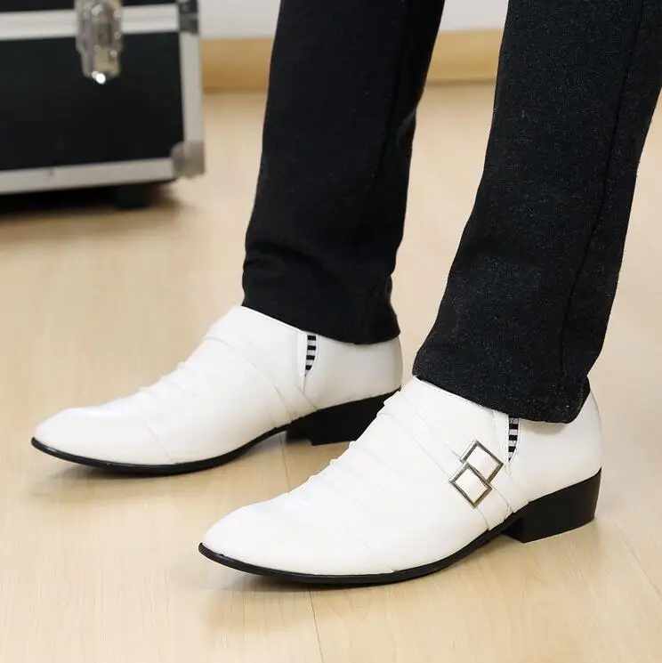Новые белые мужские кожаные туфли с острым носком и пряжкой на ремешке; Мужские модельные туфли из мягкой кожи; мужские свадебные туфли-оксфорды на плоской подошве