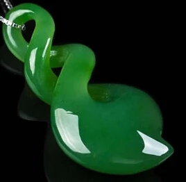 

China auspicious green jades carving Necklace Pendant Christmas Gifts