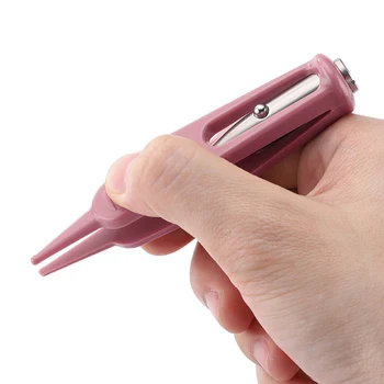 

Ear Forceps Navel Baby Care LED Flashlight Nose Cleaning Newborn Visible Rustproof Safety Tweezer Plastic Clip Infant