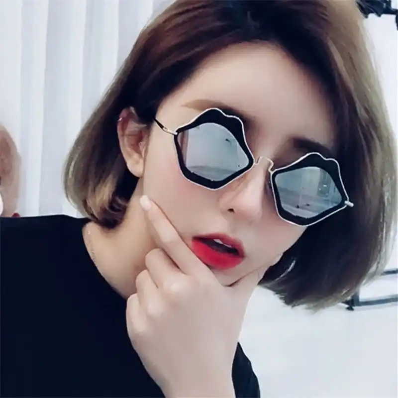 lip shaped sunglasses