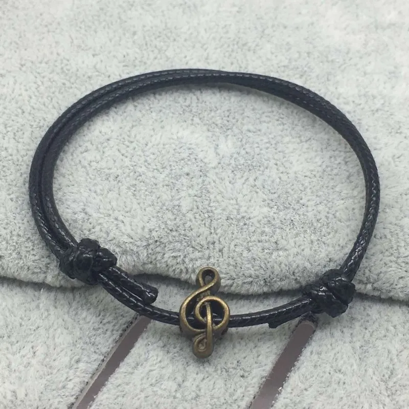 

2018 Fashion Woman Bracelets Vintage Jewelry Alloy Note Red Thread Adjustable Lucky Pope Chain Bracelet for Women Handmade Gift